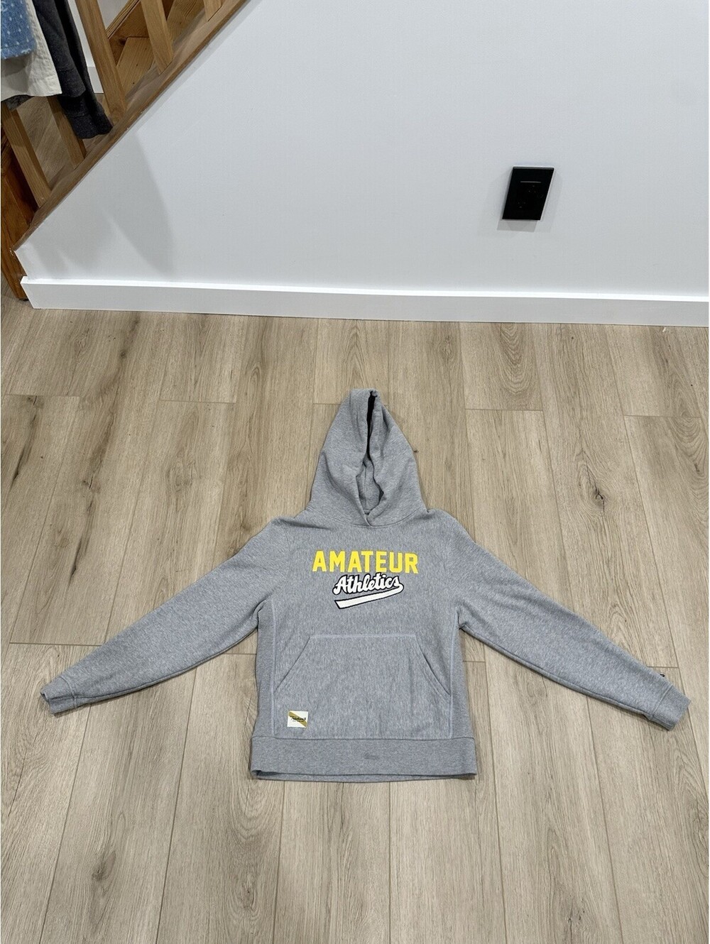 TRACKSMITH Amateur Athletics Sweatshirt Hoodie  Gray Small Woman’s